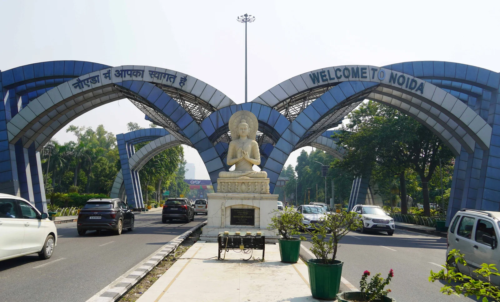 Mathura to Noida Taxi Service by ATS CAB Noida